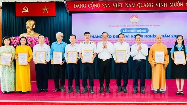 Công ty XSKT TPHCM hưởng ứng tháng cao điểm “Vì người nghèo” năm 2024