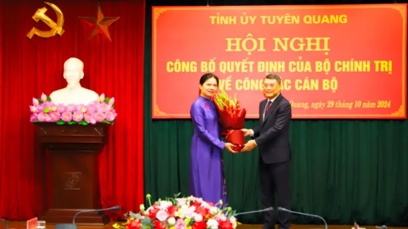 Chủ tịch Hội LHPN Việt Nam Hà Thị Nga làm Bí thư Tỉnh ủy Tuyên Quang
