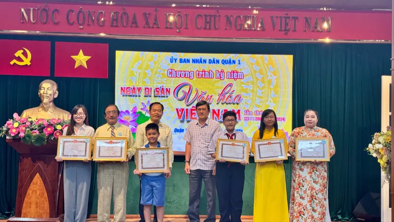 Quận 1 trao giải cuộc thi ảnh về di sản văn hóa 