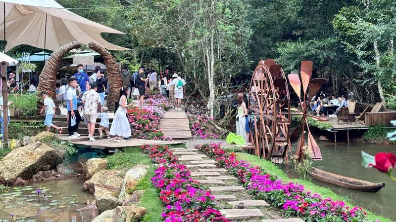 Nhiều điểm du lịch miễn phí vé tham quan ngày khai mạc Festival Hoa Đà Lạt
