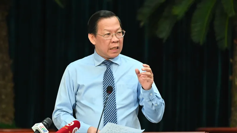 Chủ tịch UBND TPHCM lo về tỷ suất sinh thấp của thành phố 