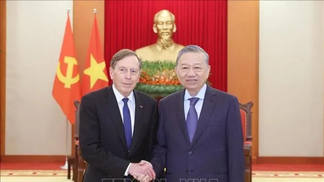 Tổng Bí thư Tô Lâm tiếp Đại tướng David Petraeus, đồng sở hữu Quỹ đầu tư Kohlberg Kravis Roberts, Hoa Kỳ
