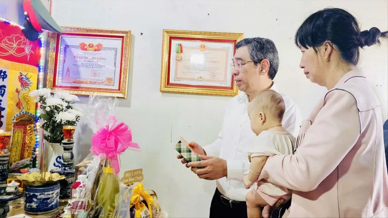 TPHCM thăm hỏi các gia đình liệt sĩ hy sinh trong diễn tập tác chiến phòng thủ