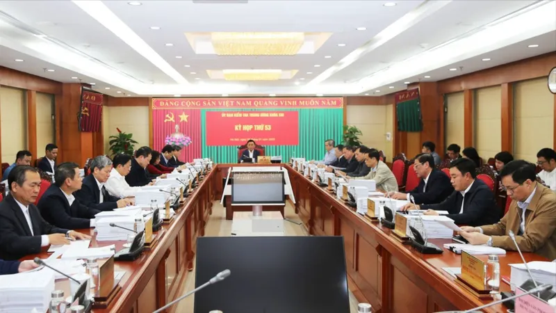 Ủy ban Kiểm tra Trung ương kỷ luật và đề nghị kỷ luật cán bộ, đơn vị ở nhiều địa phương, bộ ngành