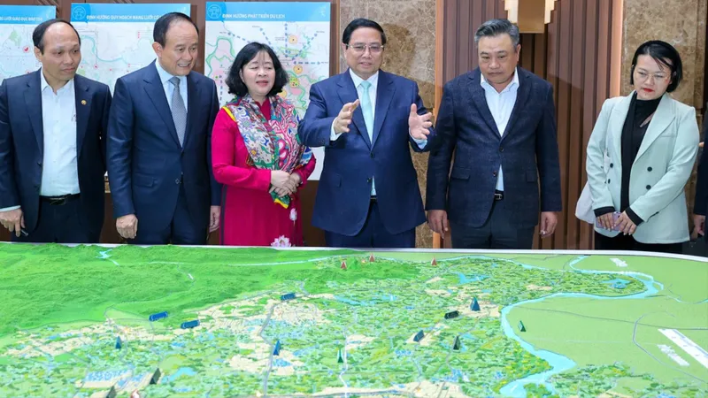 Hà Nội cần nghiên cứu xây dựng cung triển lãm quy hoạch xứng tầm 