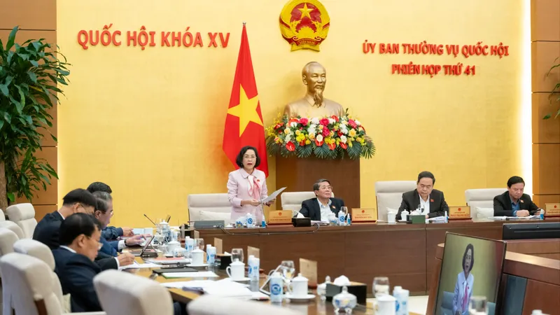 Ủy ban Thường vụ Quốc hội cho ý kiến về dự thảo Luật sửa đổi, bổ sung một số điều của Luật Quảng cáo trong khuôn khổ phiên họp thứ 41