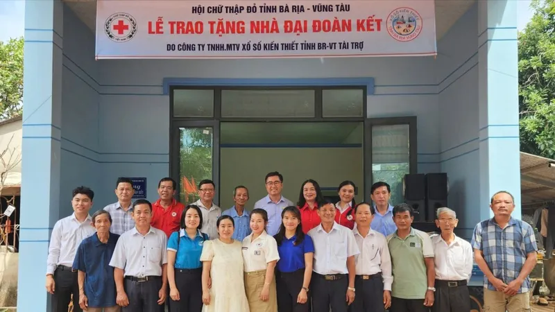 Công ty TNHH MTV Xổ số Bà Rịa - Vũng Tàu tặng nhà Đại Đoàn kết nhân dịp Xuân Ất Tỵ 2025