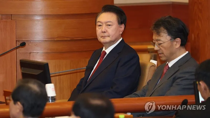 Hàn Quốc: Tổng thống Yoon Suk Yeol lần đầu dự phiên tòa luận tội 