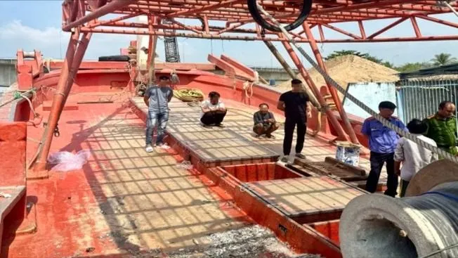 Khởi tố 6 người sát hại một ngư phủ rồi vứt xác xuống biển phi tang