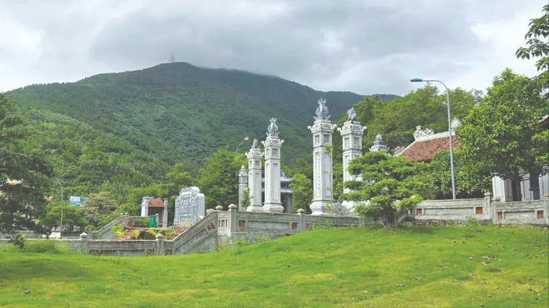 Thiêng liêng Đền thờ Thánh mẫu Liễu Hạnh