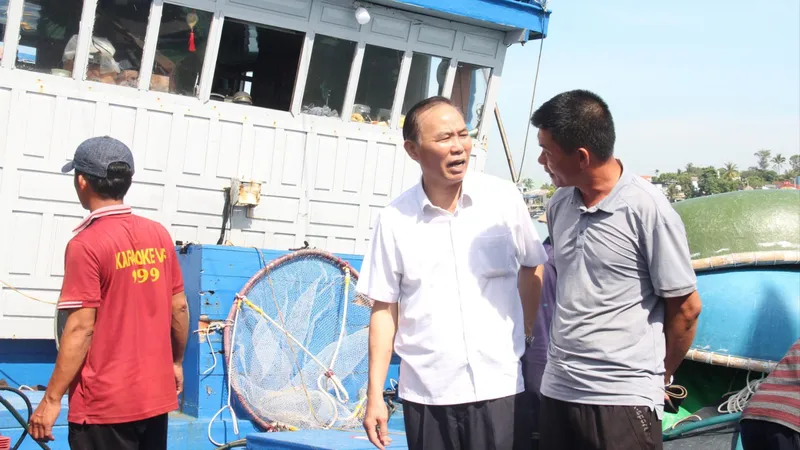Đề nghị xem xét trách nhiệm công vụ của người xử lý tàu cá vi phạm IUU