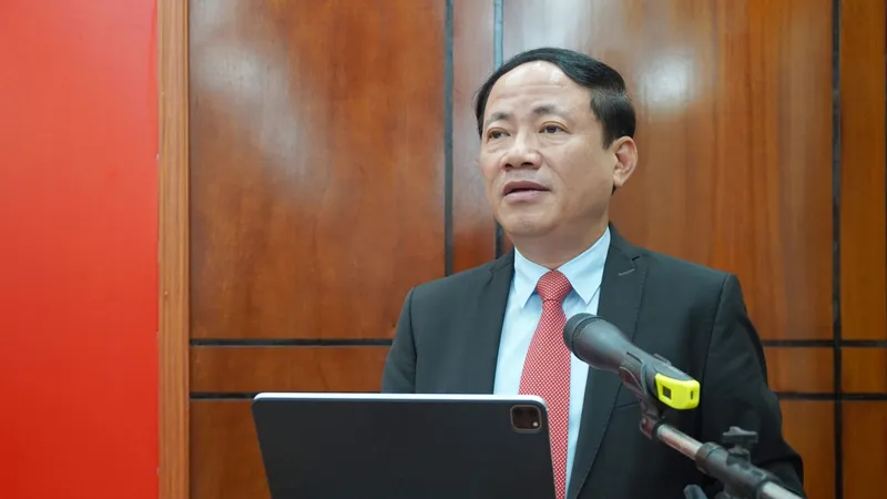 Chủ tịch UBND tỉnh Bình Định: Người tài thì không cần “xếp hàng”