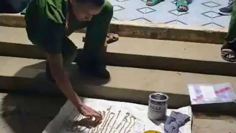 Tìm được lon sữa chứa vàng trong vụ dùng rìu cướp tiệm vàng 