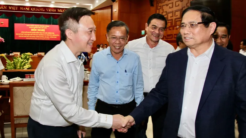Thủ tướng Phạm Minh Chính: Bỏ cấp huyện, bớt khâu trung gian