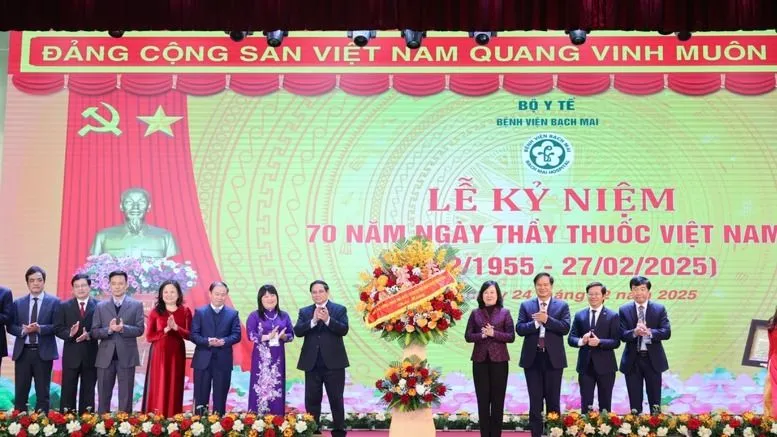 Thủ tướng Phạm Minh Chính: Thúc đẩy mua sắm tập trung nhằm tiếp tục hạ giá thuốc