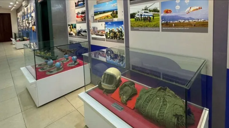 Giới thiệu hơn 400 hiện vật, tư liệu quý về bộ đội Không quân