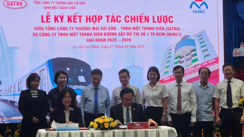 Lãnh đạo HURC và SATRA ký kết thỏa thuận hợp tác chiến lược giai đoạn 2025-2028