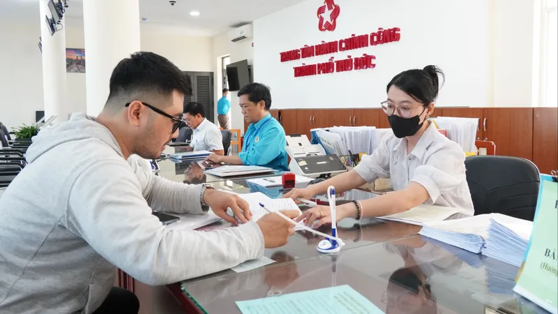 Sáp nhập đi kèm với cắt giảm thủ tục hành chính