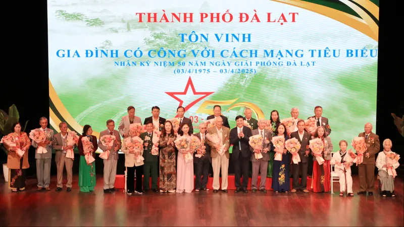 Đà Lạt tôn vinh các gia đình có công với cách mạng tiêu biểu