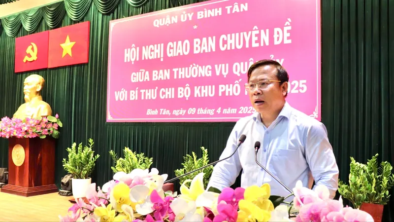 Nâng cao chất lượng đội ngũ cán bộ ở khu phố sau sắp xếp