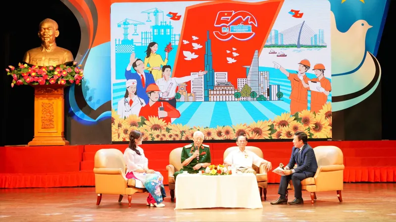 Quận 1 họp mặt Kỷ niệm 50 năm Ngày Giải phóng miền Nam, thống nhất đất nước