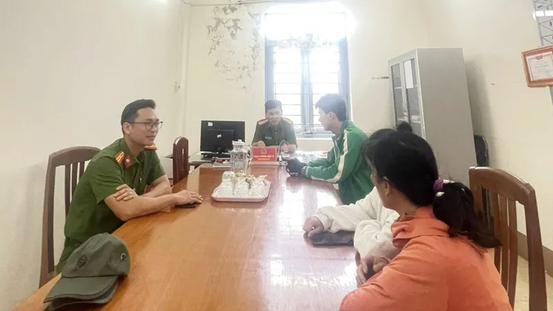 Đề nghị thưởng tài xế taxi ngăn chặn vụ lừa đảo lao động sang Campuchia