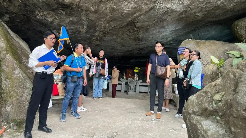 Dịp nghỉ lễ 30-4 và 1-5: Khách đặt tour về nguồn và biển đảo tăng mạnh 