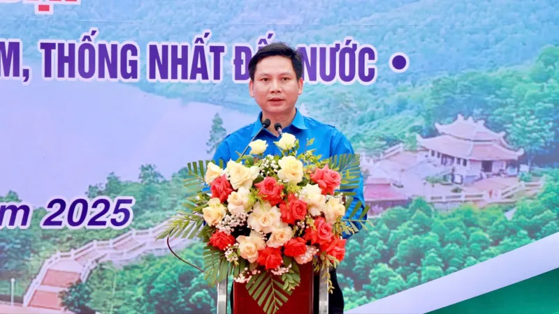 Tôn tạo di tích 16 Thanh niên xung phong hy sinh tại bến phà Long Đại