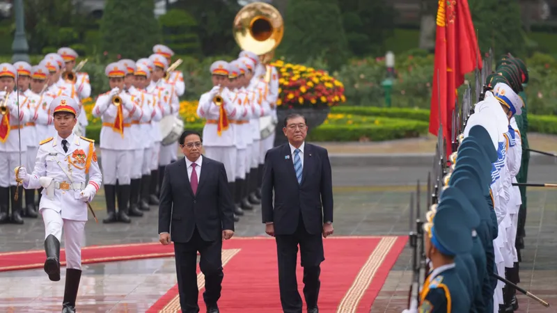Thủ tướng Phạm Minh Chính chủ trì lễ đón Thủ tướng Nhật Bản Ishiba Shigeru. Ảnh: ĐỖ TRUNG