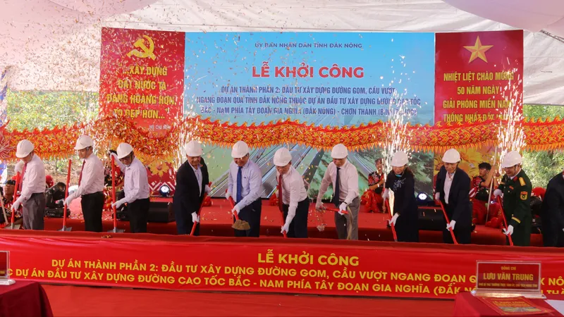 Khởi công Dự án thành phần 2 đường cao tốc Gia Nghĩa - Chơn Thành
