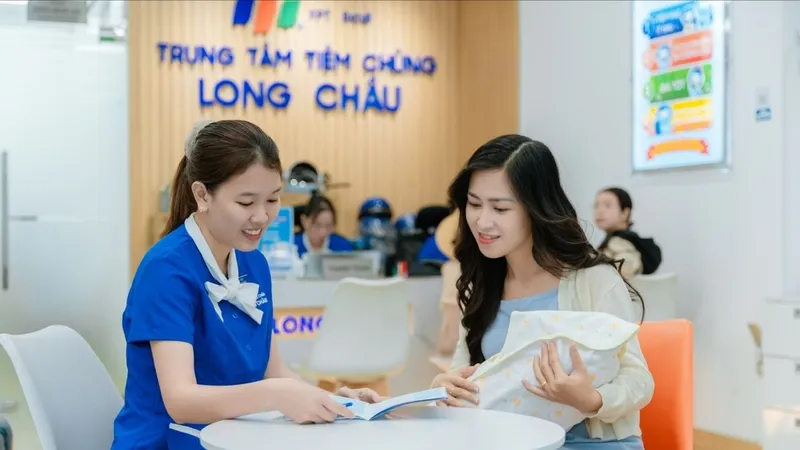 Đảm bảo an toàn tiêm chủng, FPT Long Châu mạnh tay đầu tư vào công nghệ thông minh