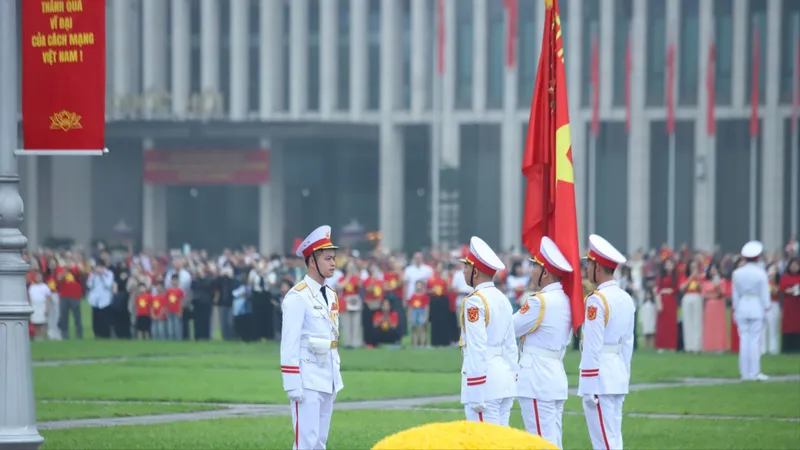 Trang nghiêm Lễ chào cờ tại Quảng trường Ba Đình sáng ngày 30-4