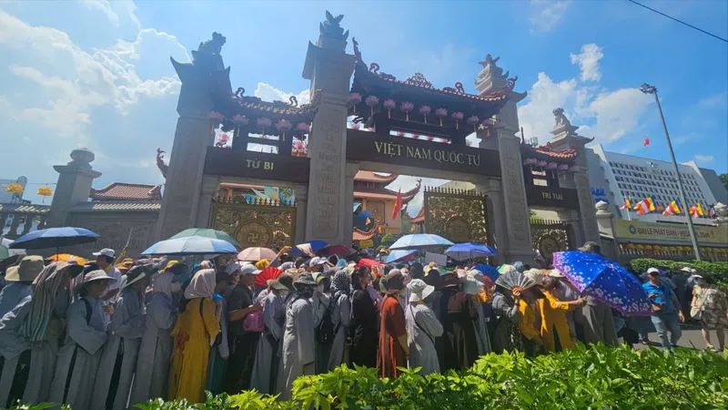 Mong chờ chiêm bái xá lợi trái tim Bồ tát Thích Quảng Đức 