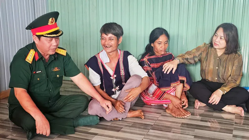 Bài 1 - Niềm vui dưới những mái nhà ngói đỏ