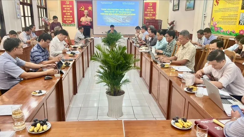 Quang cảnh tọa đàm. Ảnh: QUỐC HÙNG