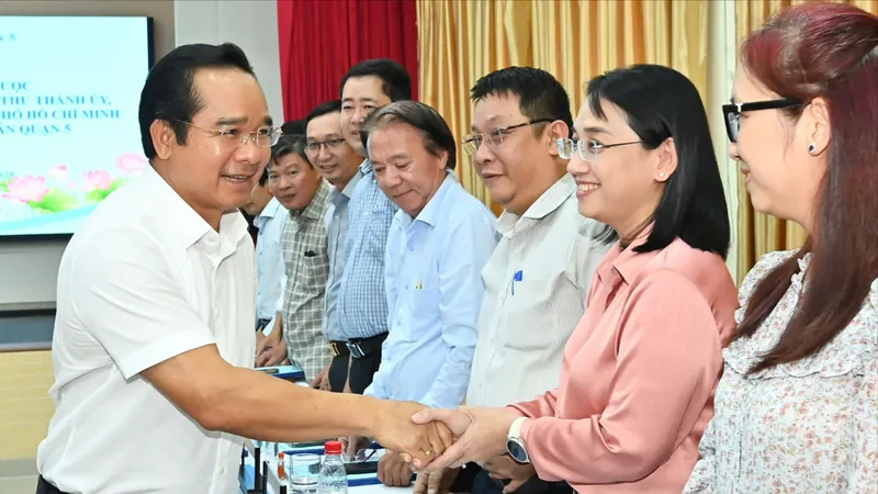 Cải tạo chung cư xuống cấp: Tìm một nhà đầu tư thay vì dàn trải