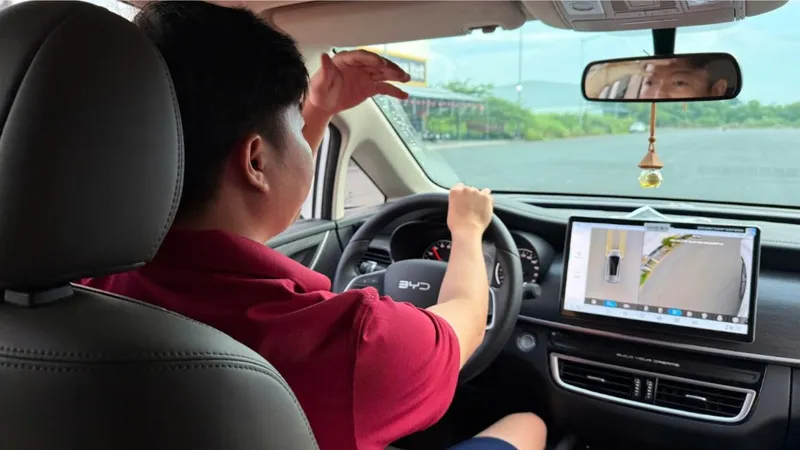 Chọn xe điện BYD chạy dịch vụ taxi công nghệ sẽ tiết kiệm chi phí hơn