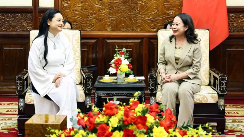 Phó Chủ tịch nước Võ Thị Ánh Xuân tiếp nhà hoạt động xã hội và nữ phi hành gia gốc Việt đầu tiên bay vào không gian Amanda Nguyễn, ngày 11-7