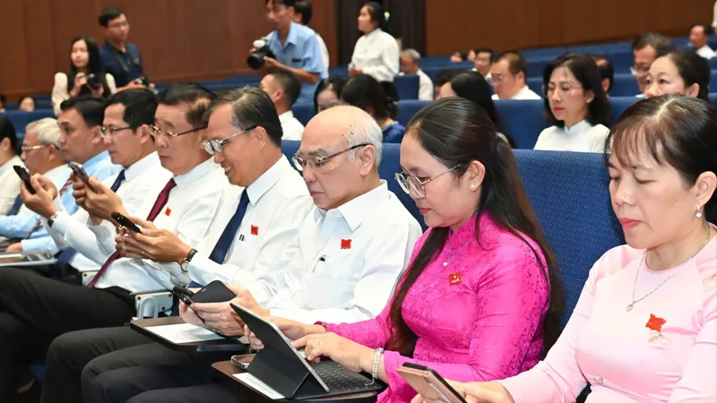 Nhanh chóng đưa nghị quyết của HĐND TPHCM vào cuộc sống