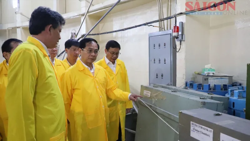 Phó Thủ tướng Bùi Thanh Sơn làm việc với Viện Nghiên cứu hạt nhân