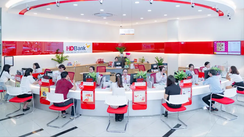 Đẩy mạnh kinh doanh số, HDBank báo lãi 6 tháng 10.068 tỷ đồng, ROE lên tới 26,5%