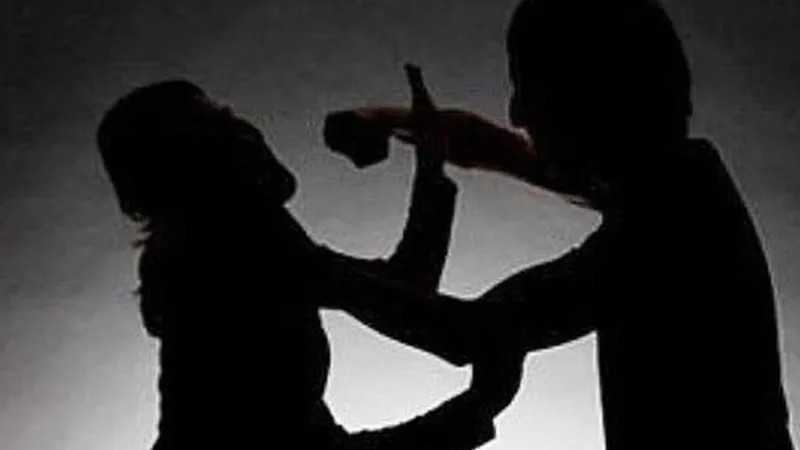 Nghi án con trai đâm mẹ rồi nhảy xuống sông tự tử