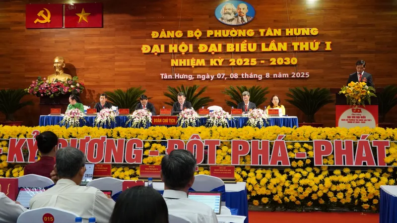 250 đại biểu dự Đại hội Đảng bộ phường Tân Hưng 