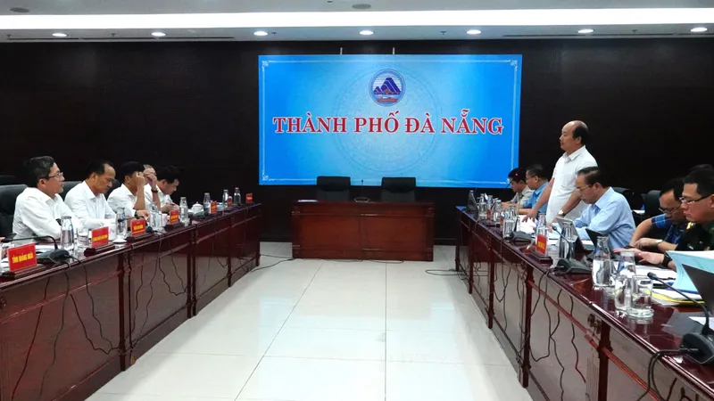 Toàn cảnh buổi làm việc. Ảnh: XUÂN QUỲNH