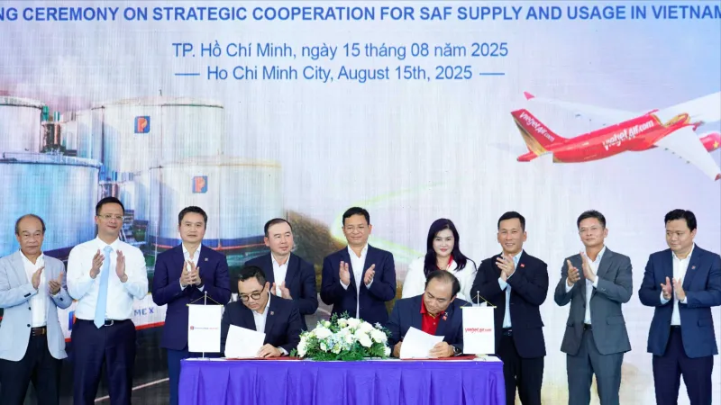 Vietjet tiên phong tiêu thụ sản phẩm SAF của Petrolimex