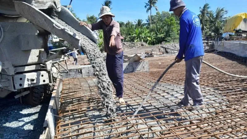 Thi công xuyên lễ trên các công trình trọng điểm ở ĐBSCL