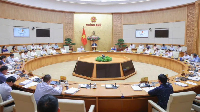 Thủ tướng Phạm Minh Chính chủ trì và phát biểu tại phiên họp Chính phủ thường kỳ, sáng 6-9. Ảnh: VIẾT CHUNG
