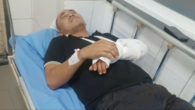 Ông Phạm Thế Mỹ bị nhóm đối tượng đánh phải nhập viện
