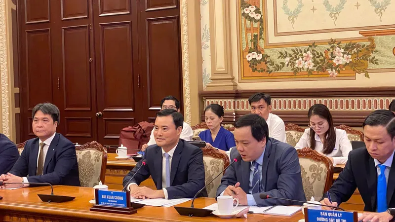 Quang cảnh buổi làm việc hai bên. Ảnh : XUÂN HẠNH