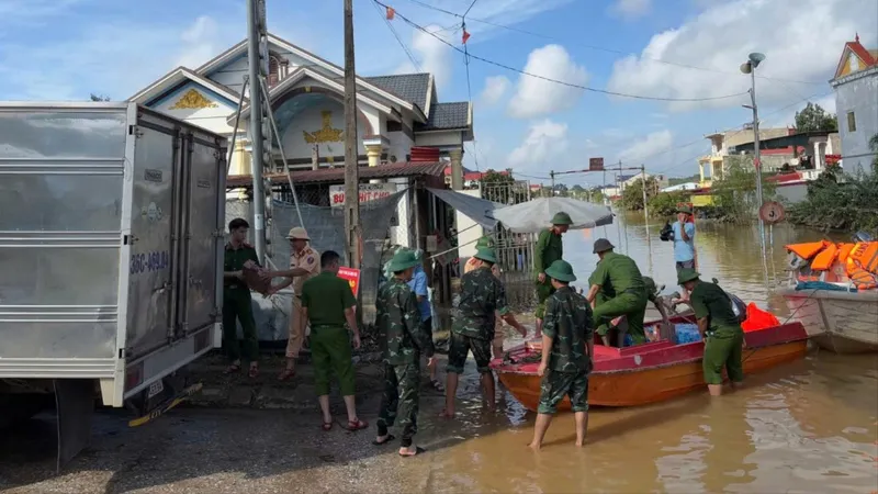 Phía trước là nhân dân